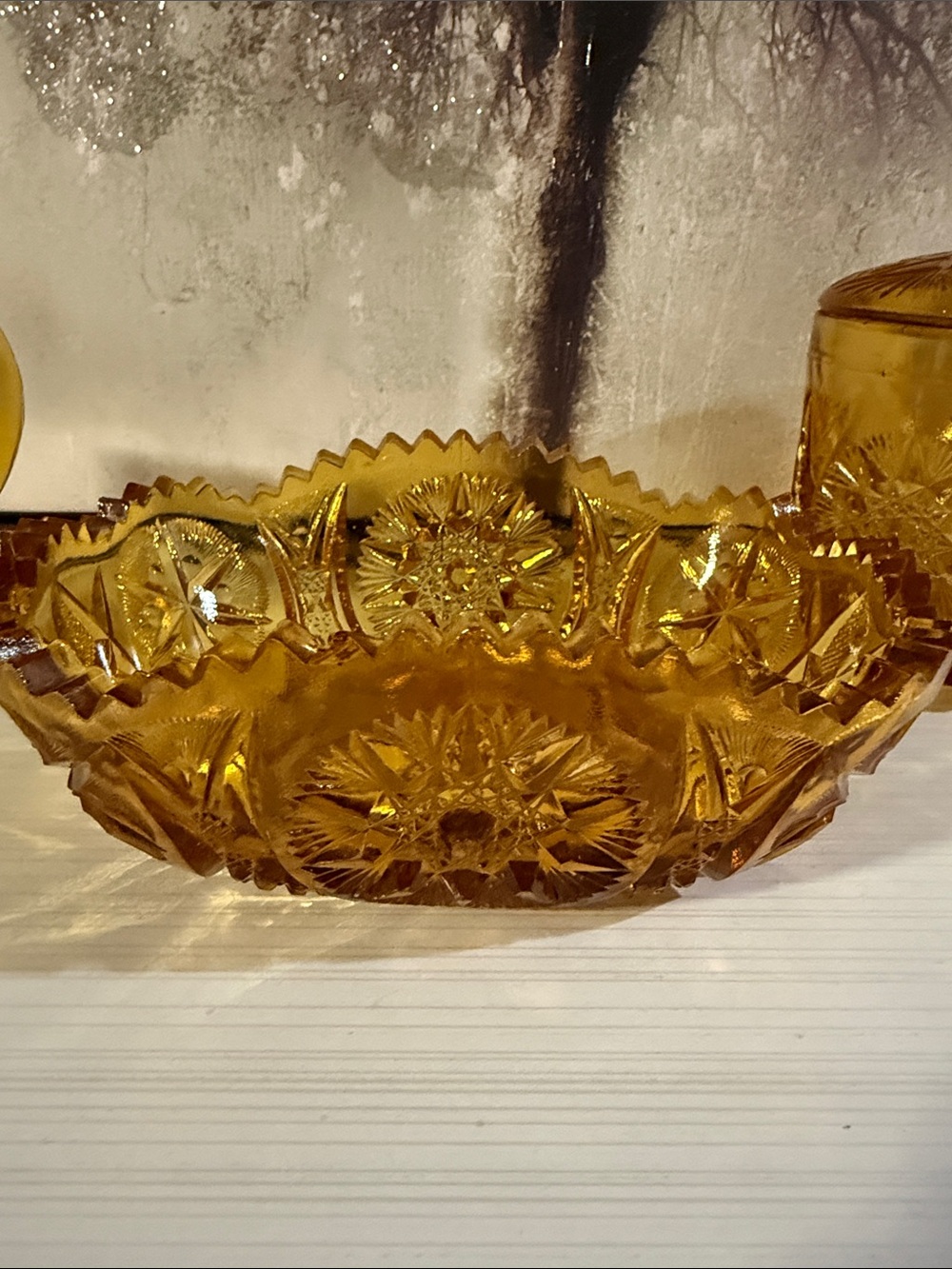 vintage amber glassware includes a creamer, bowl with a lid, and a serving dish - Picture 5 of 7